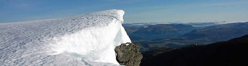 Snow cornice around Ben Nevis North Face in April